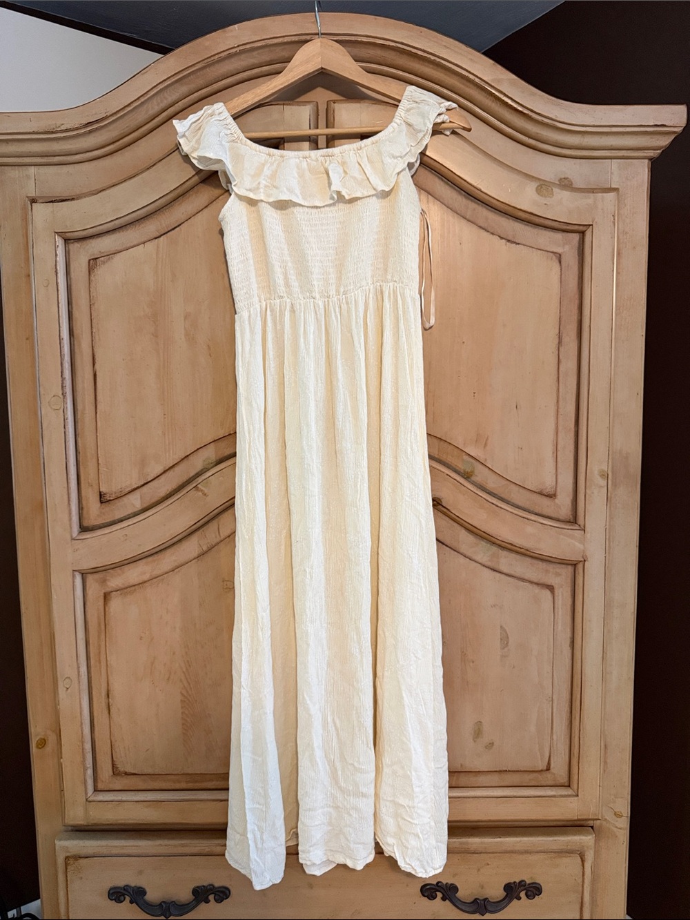 Wonderly Ruffle Shoulder Dress
